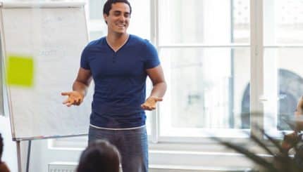 Presentaciónes de ventas: Conoce los 4 pasos clave para realizarlas exitosamente | Karen Bazail