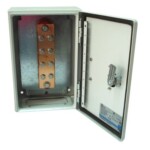 Barra de Unión y Distribución de Hilos Tierra Física con Gabinete de 1999 Amperes de Capacidad. TG-BUE-12