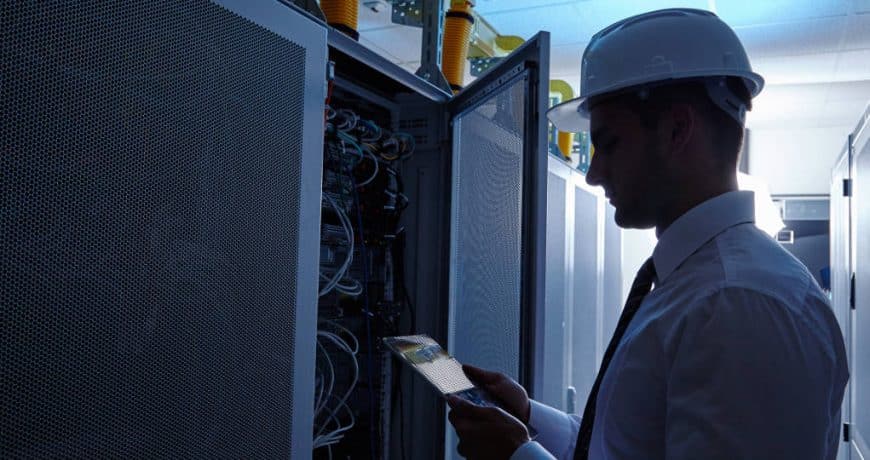 10 ERRORES EN LA GESTIÓN DE DATA CENTER | Karen Bazail
